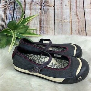 Keen Mary Jane shoes 8.5